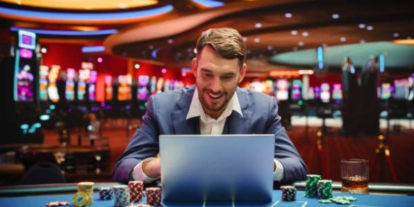 I Vantaggi di Utilizzare i Migliori Siti Poker Online