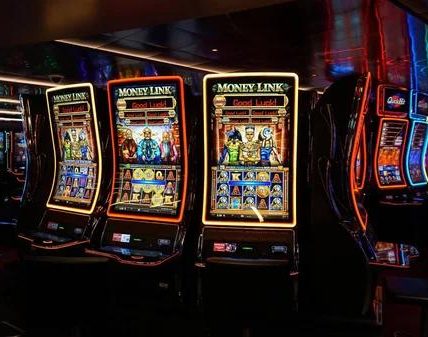 Discover Mobile Features Across the Online Casino Israel Industry