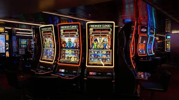 Discover Mobile Features Across the Online Casino Israel Industry